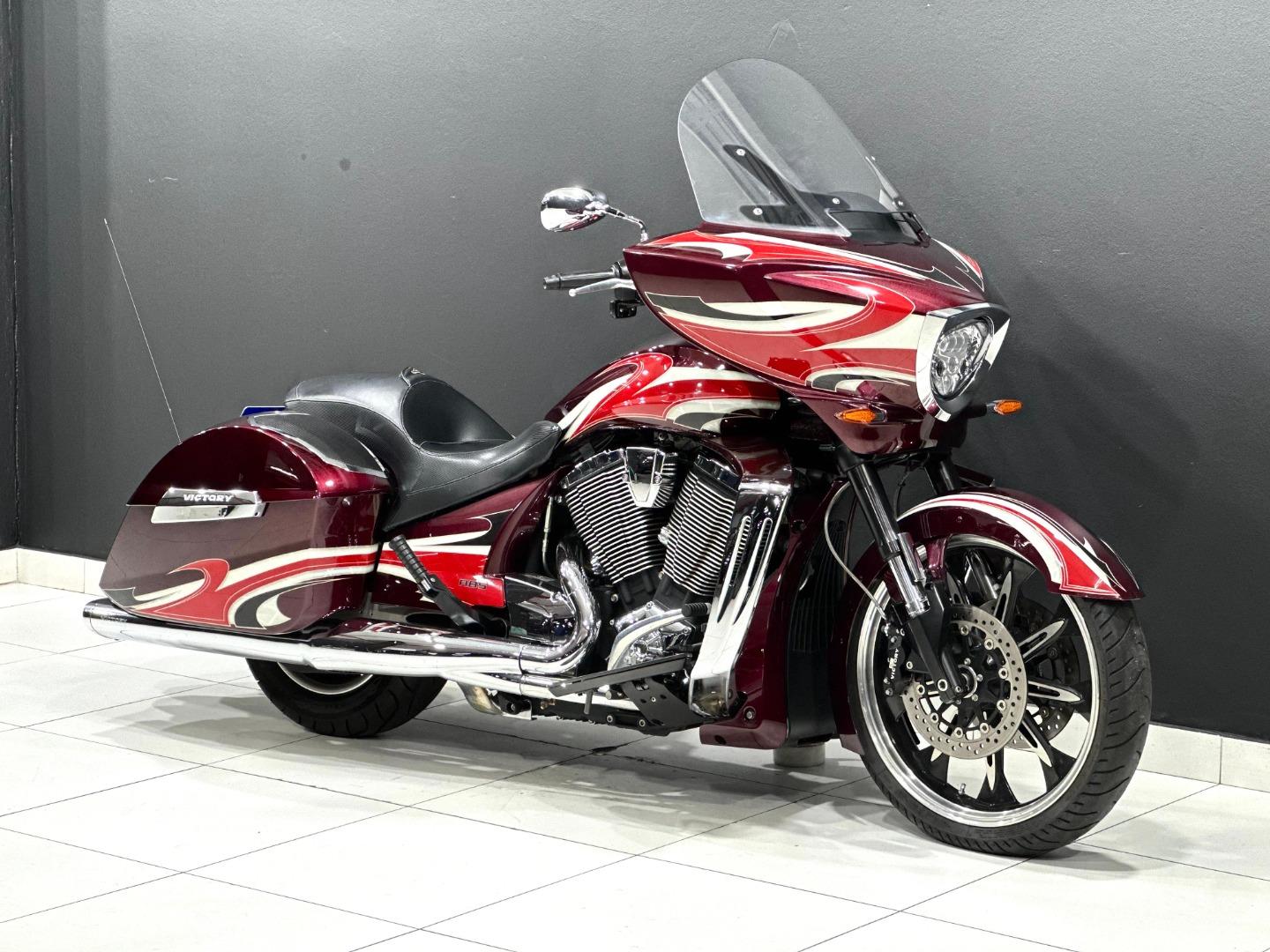 新品 アメリカ店購入 VERONIQUE KIRK PARK SAFFIANO ヴェロックス スピナー 61 フロントオープニング カーキ｜スーツケース