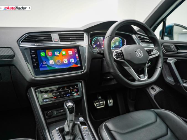 Volklwagen front interior