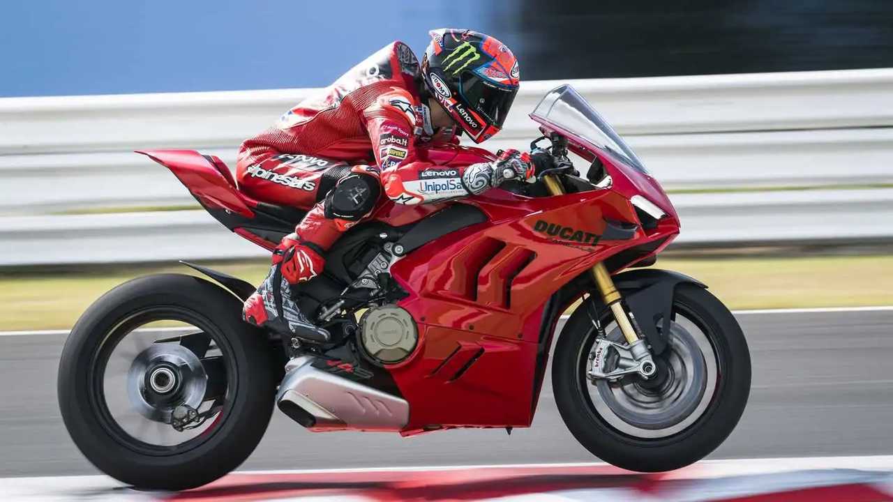 BMW M1000RR