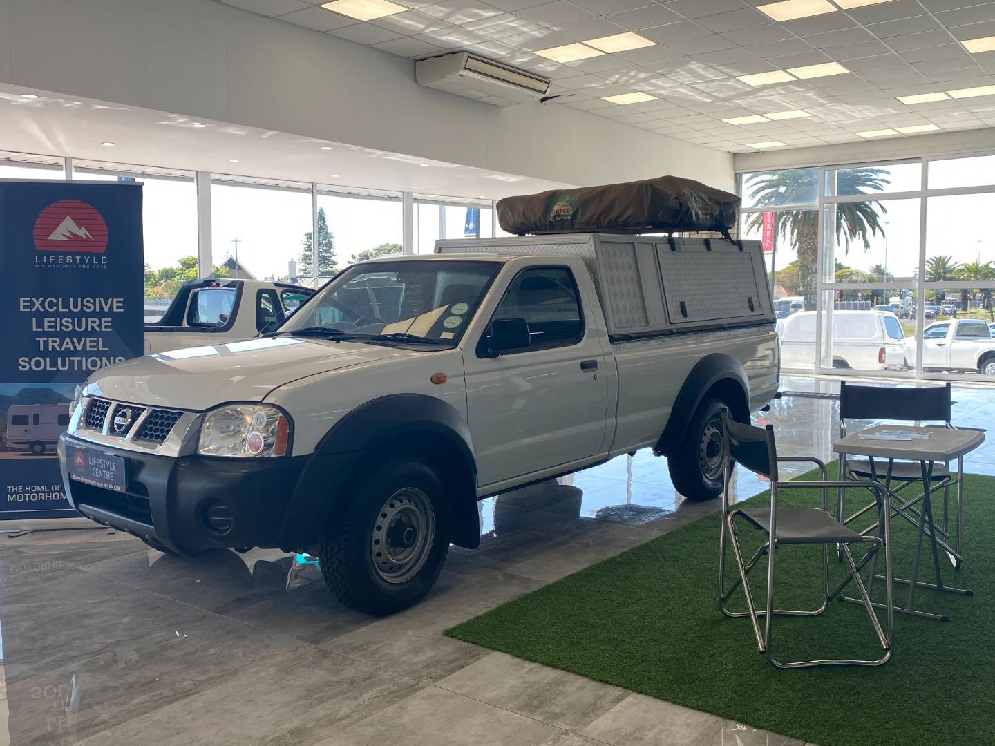 2018 Nissan NP300 Hardbody 2.4 4x4 Mid for sale