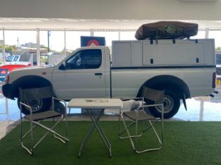 2018 Nissan NP300 Hardbody 2.4 4x4 Mid for sale