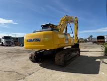 Komatsu PC220 excavator Nationwide Trucks
