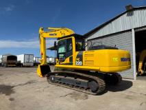 Komatsu PC220 excavator Nationwide Trucks
