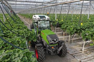 Fendt Tractors: Sustainable and Versatile e100 V Vario unpacked
