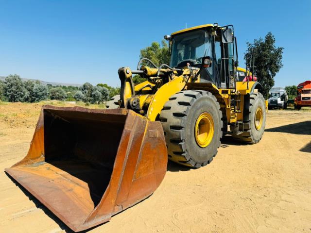 Front end loaders for sale in South Africa - AutoTrader