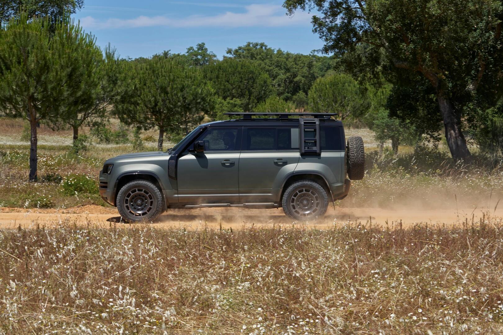 Land Rover Defender