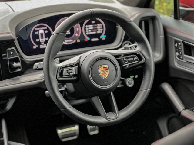 Cayenne GTS steering wheel