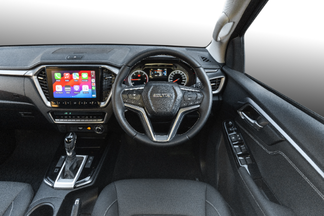 The dashboard layout of V-Cross model.