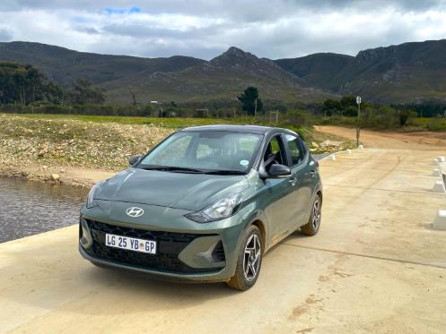 What safety features does the Hyundai Grand i10 have?