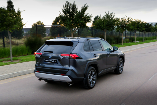 Toyota RAV4 rolling shot