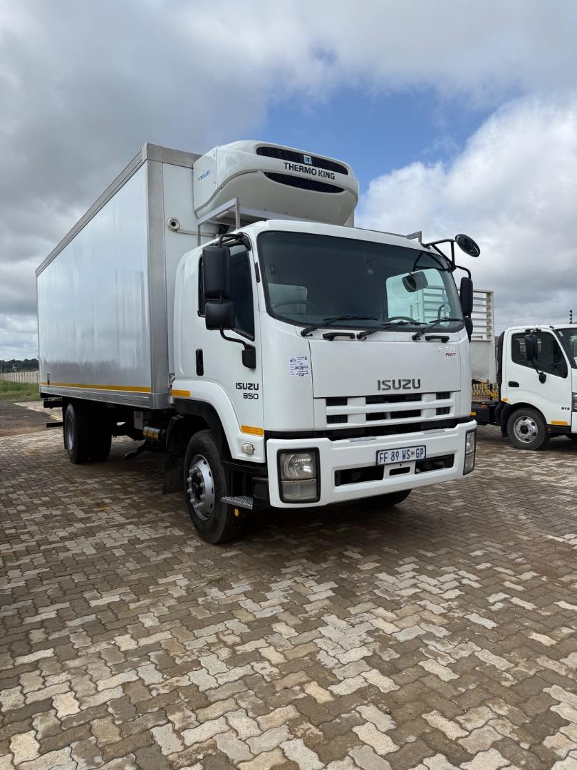 2016 Isuzu F-Series FTR850 for sale