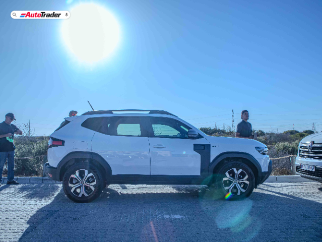 Renault Duster side shot.