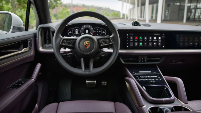 Porsche Cayenne Turbo E-Hybrid interior