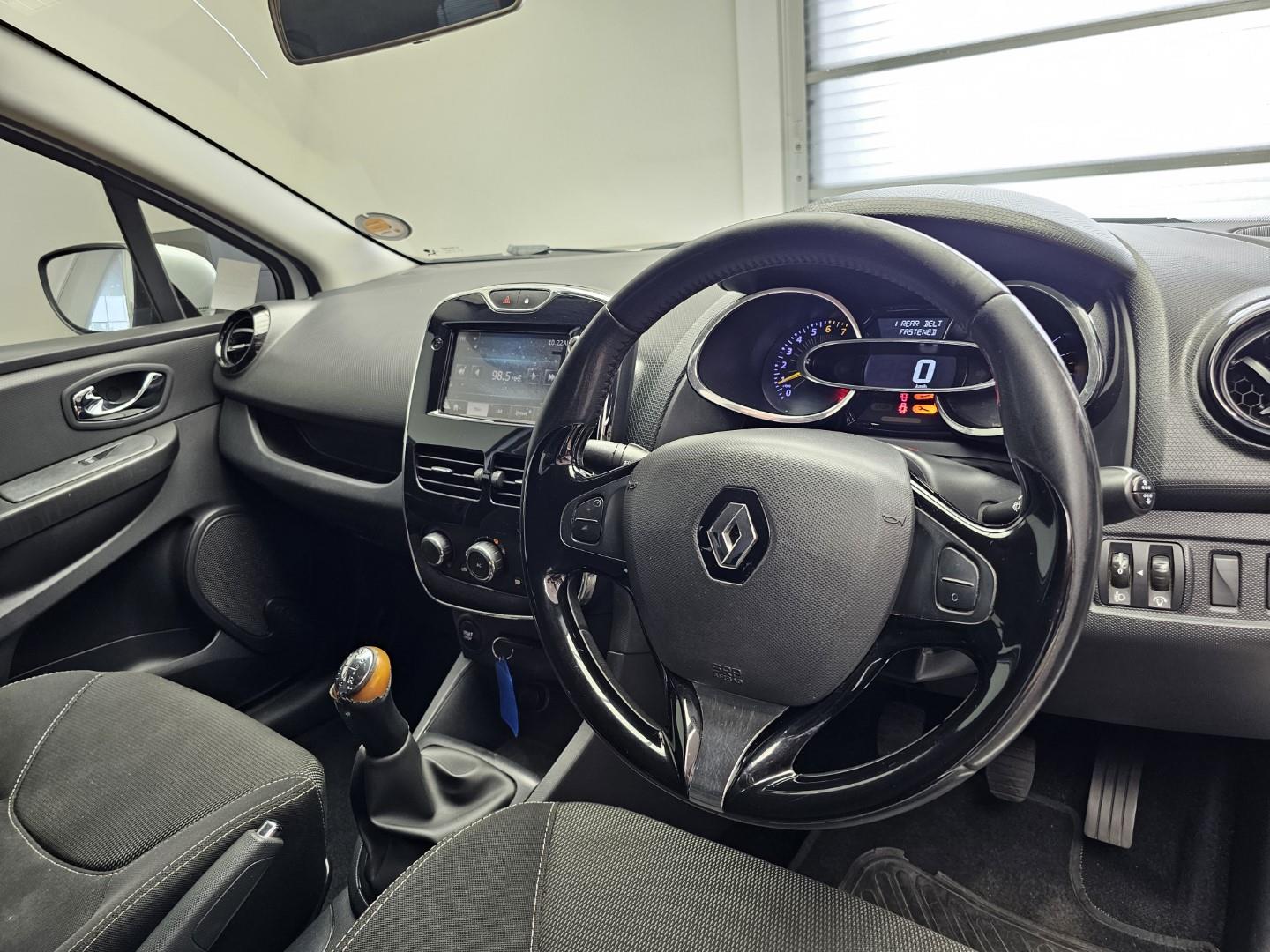 Renault Clio 66kW Turbo Expression Docrat Group