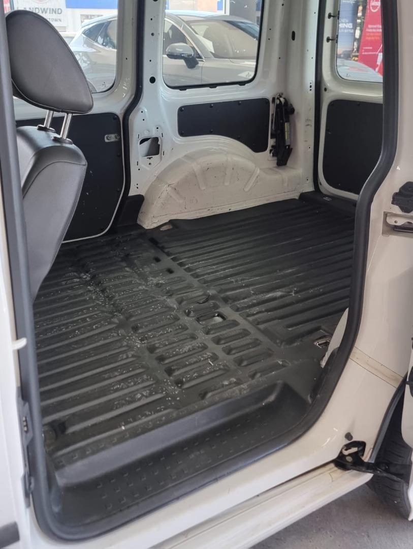 Volkswagen Caddy Maxi 1.6TDI Panel Van Auto All Cars