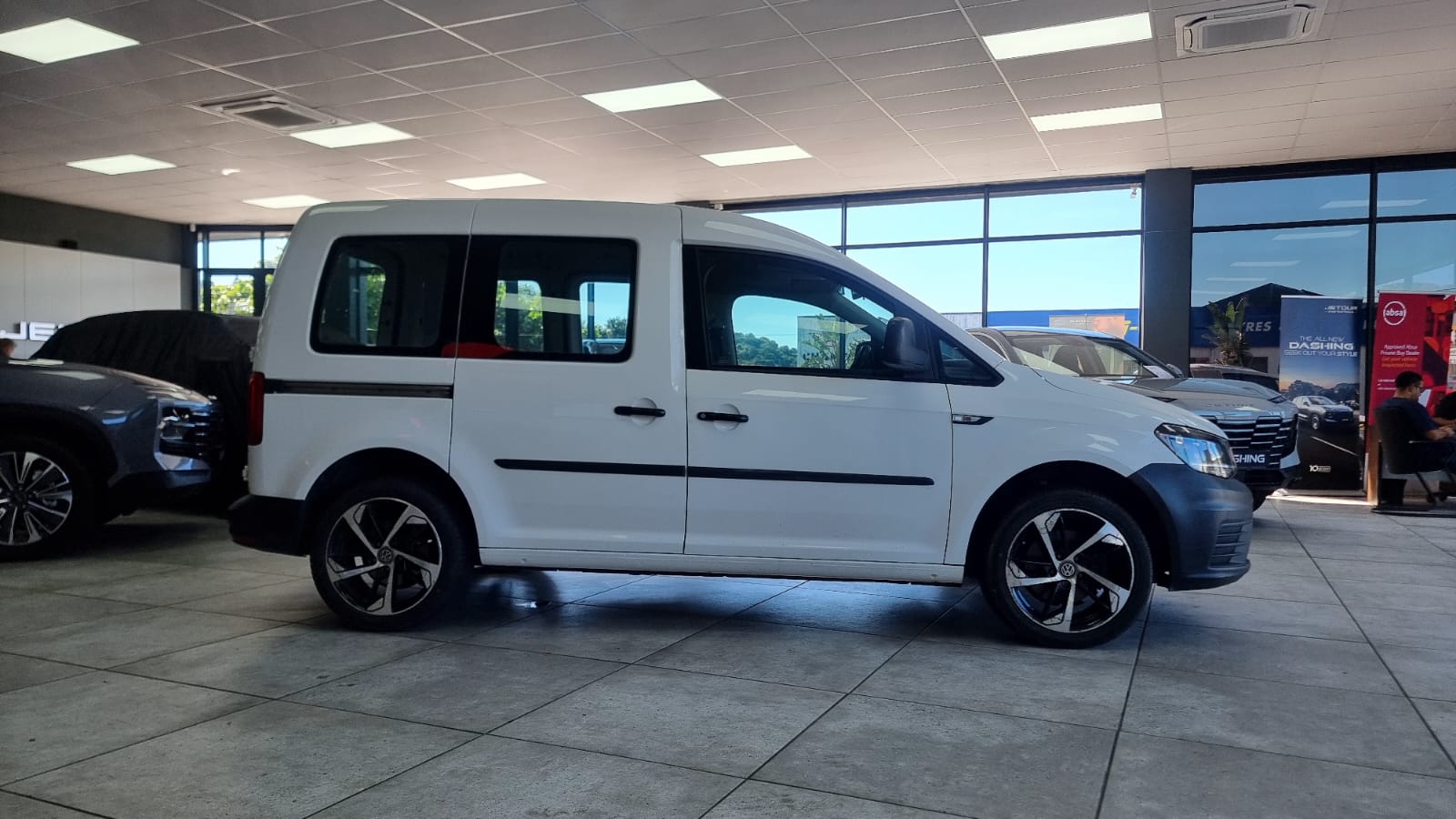 Volkswagen Caddy Maxi 1.6TDI Panel Van Auto All Cars