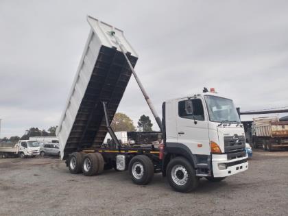Hino 700 Series 3541 TWINSTER Motordeal