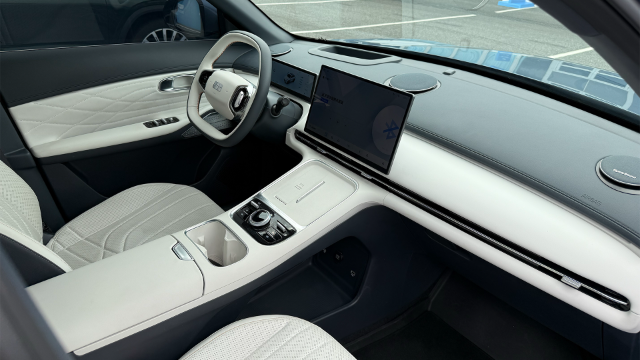 Geely Galaxy Starship 7 EM-i Interior