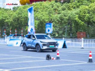 Sampling Chery's Super Hybrid Cars during Auto Shanghai 2025