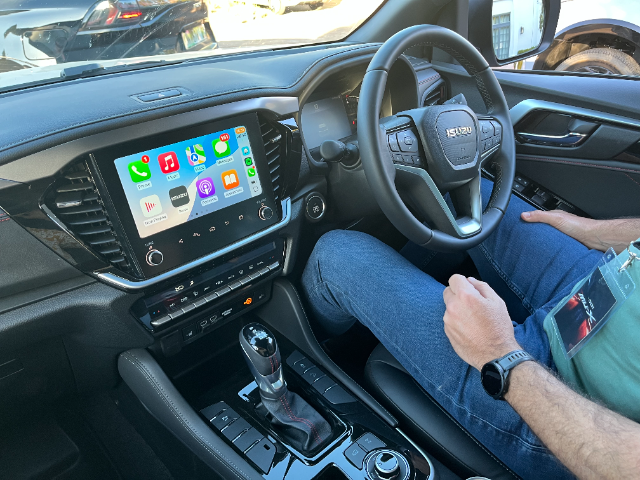 The ergonomic layout thankfully remains the same.