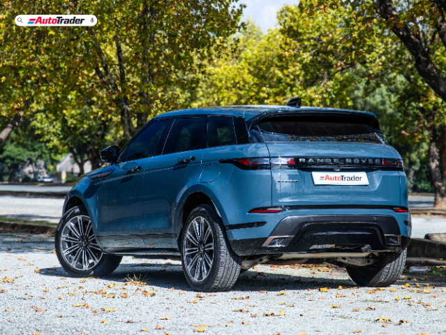 Rear Range Rover Evoque shot