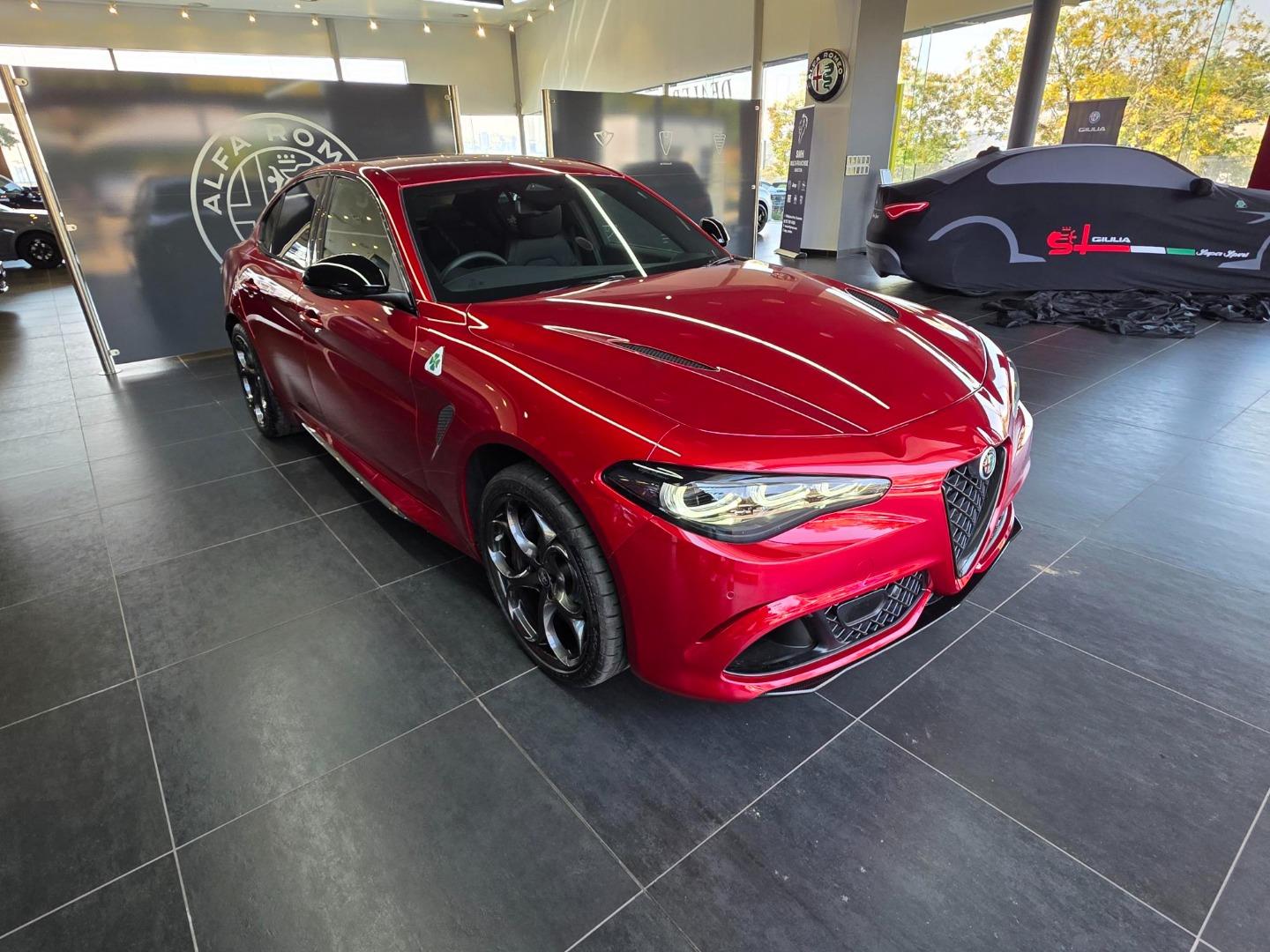 Alfa Romeo Giulia Quadrifoglio SMH Multi Franchise