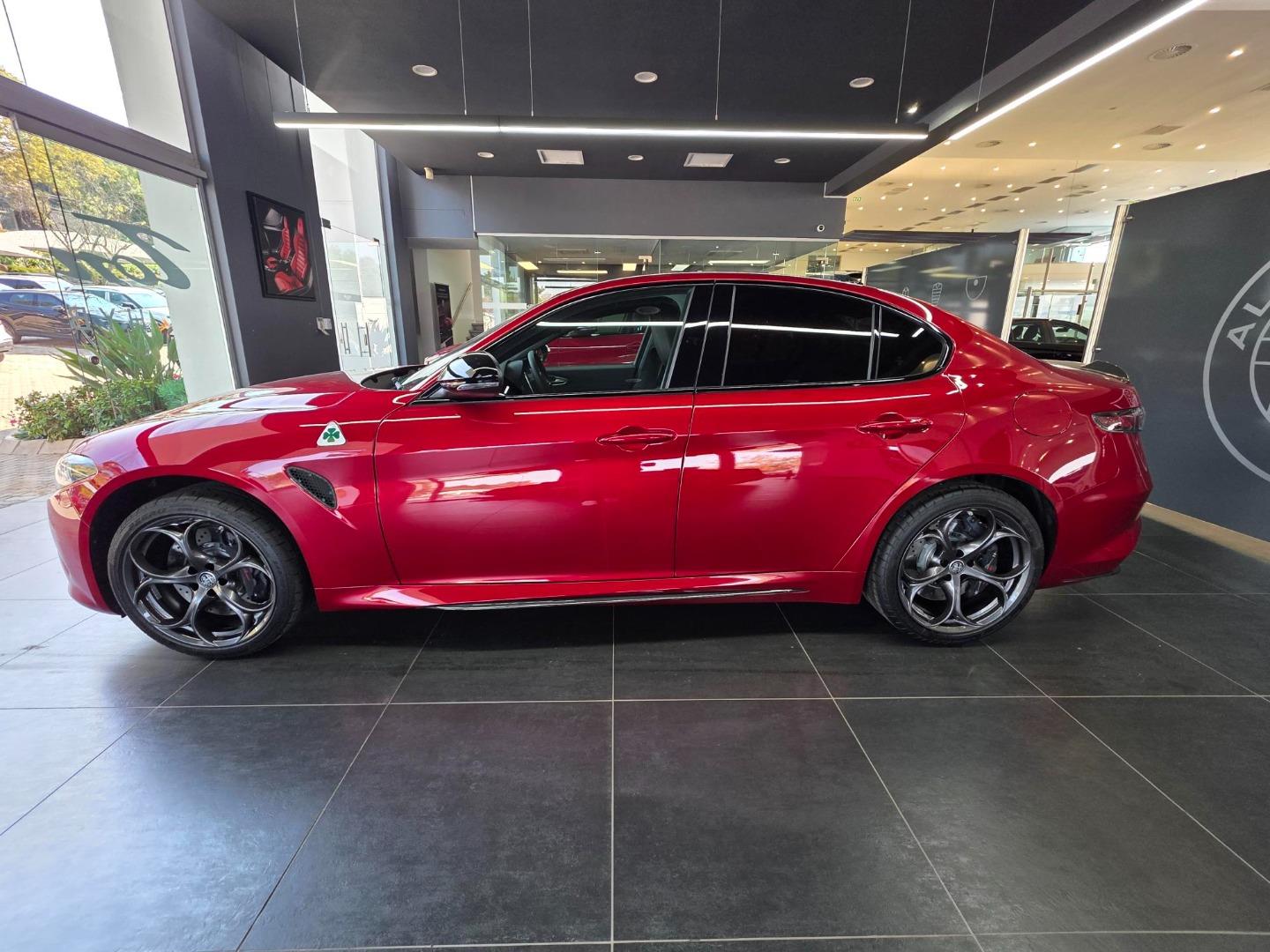Alfa Romeo Giulia Quadrifoglio SMH Multi Franchise