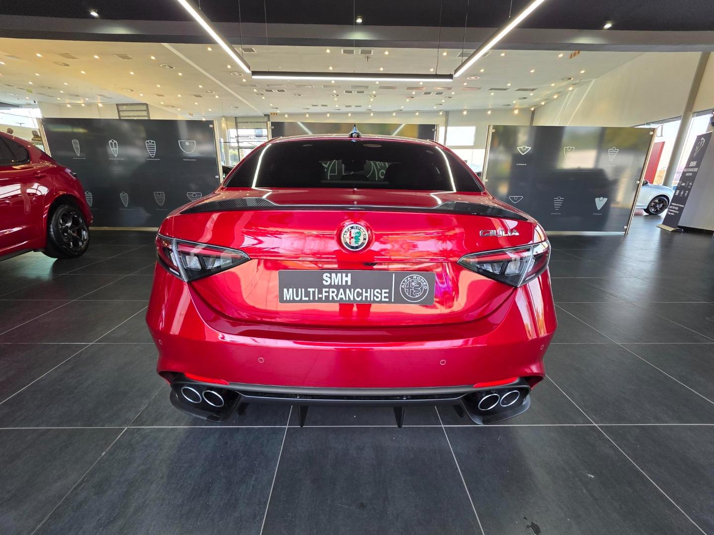 Alfa Romeo Giulia Quadrifoglio SMH Multi Franchise