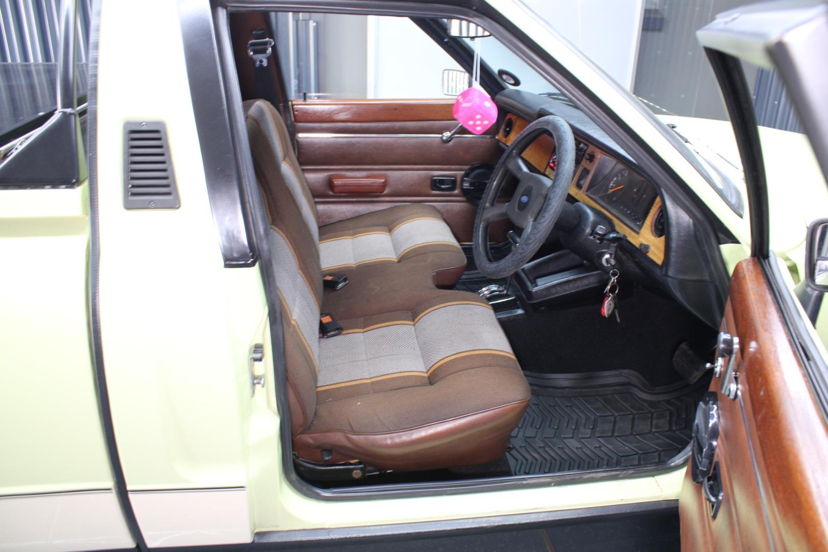 Ford Cortina 3.0 Auto Struben Street Motors