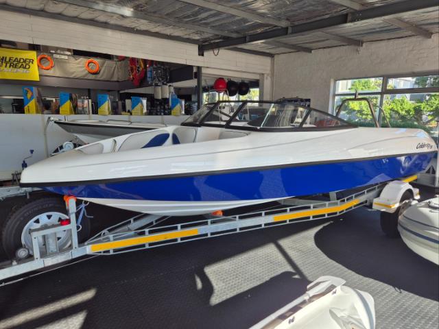 Celebrity 180 with 200HP Suzuki Four Stroke Tait Marine