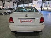 Volkswagen Polo Classic 1.8 Lux Stander Motors
