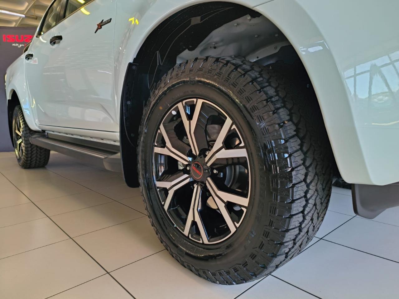 Isuzu D-Max 1.9TD Double Cab LS X-Rider Manual Isuzu Malmesbury Pre-owned
