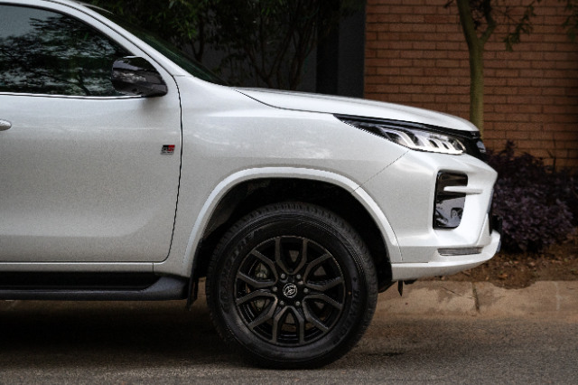 Fortuner GR-S