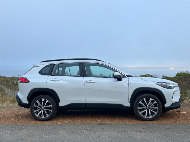 The side profile is quite sporty for an SUV.