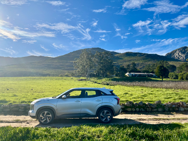 Profile view of the Mitsubishi Outlander Sport.