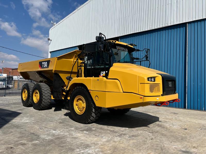 Caterpillar 730 Photos