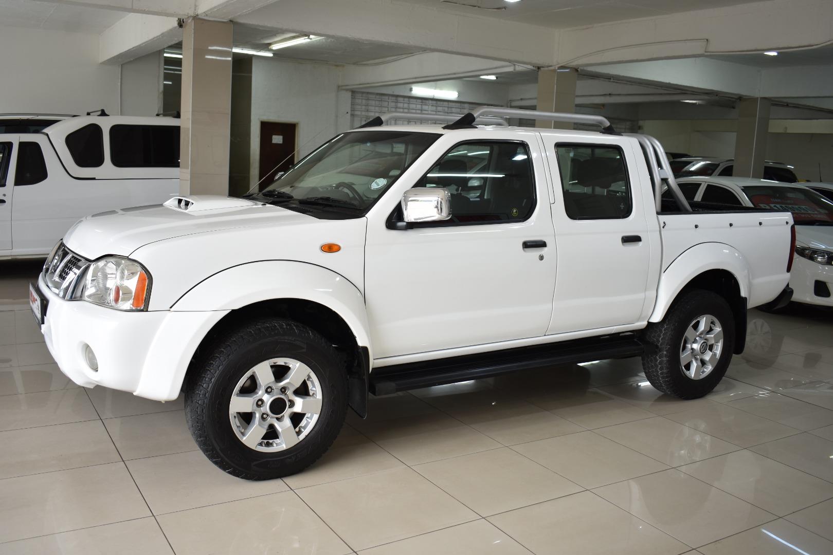 Nissan NP300 Hardbody 2.5TDi Double Cab Hi-Rider Team Cars