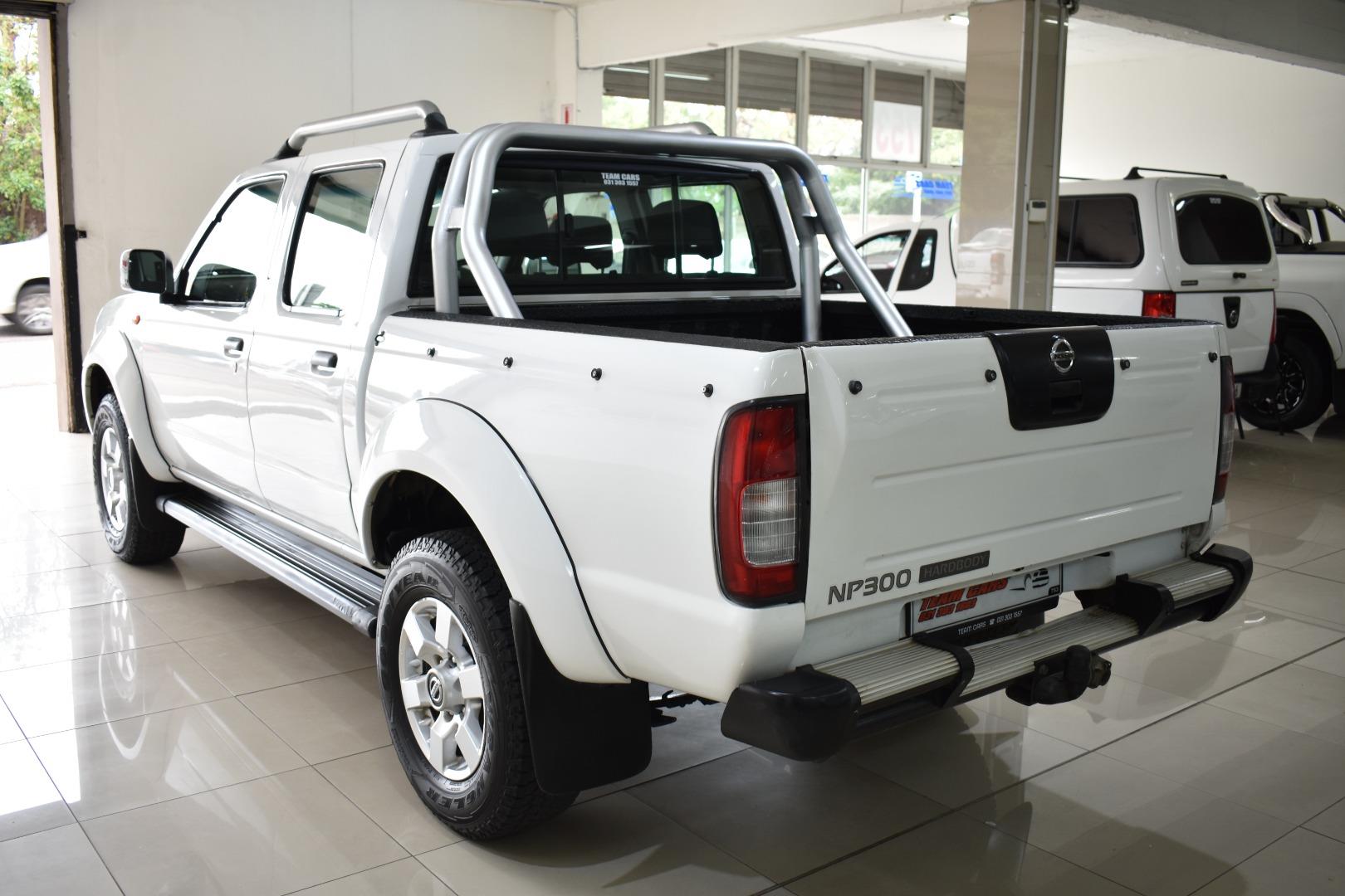 Nissan NP300 Hardbody 2.5TDi Double Cab Hi-Rider Team Cars
