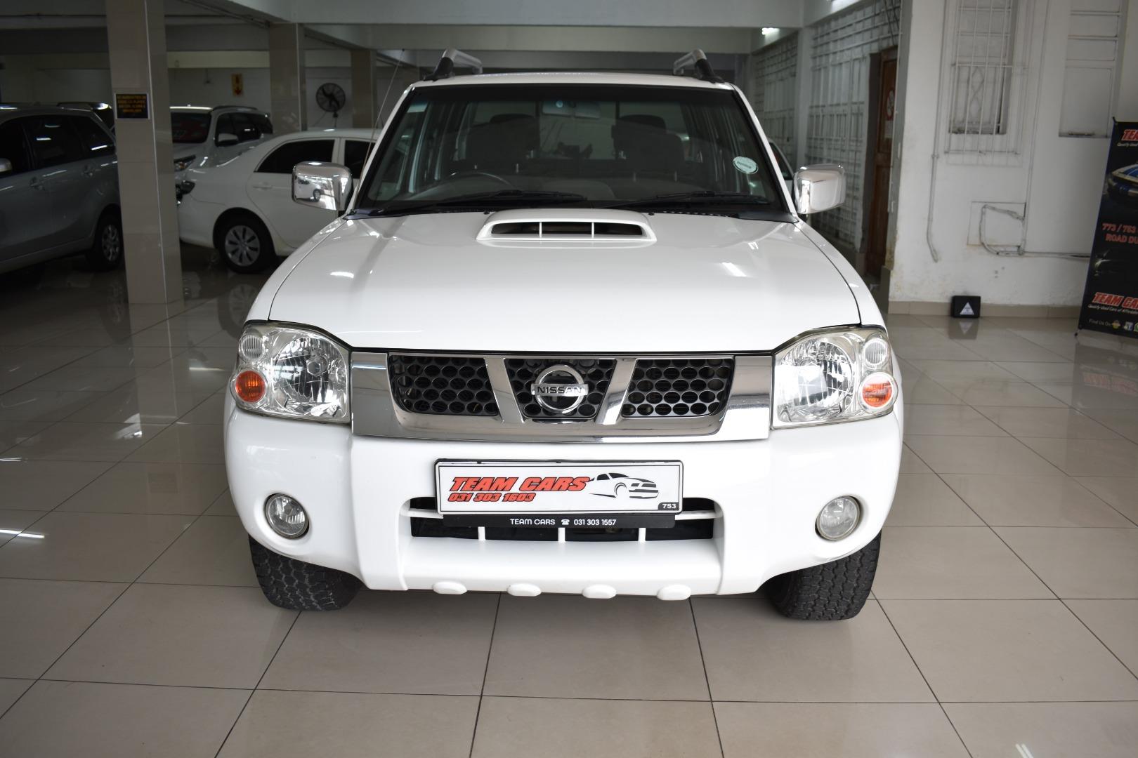 Nissan NP300 Hardbody 2.5TDi Double Cab Hi-Rider Team Cars