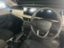 Mahindra XUV700 2.0T AX5 Raceview Motors