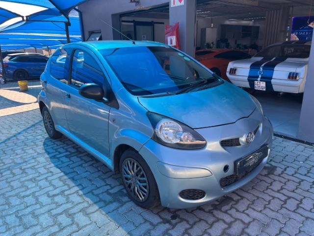 Toyota Aygo 5-door 1.0 Fresh Rifle Range Car Sales