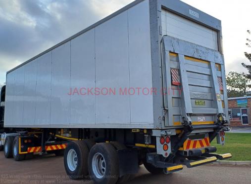 Serco DOUBLE AXLE INSULATED BOX BODY TRAILER WITH ZEPRO TAILIFT. (10m) Jackson Motor City