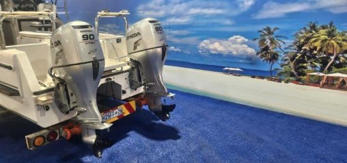 Cobra Cat 525 Forward Console - 2 x 90HP Honda 4-Strokes on Galvanized Breakneck Trailer  for sale