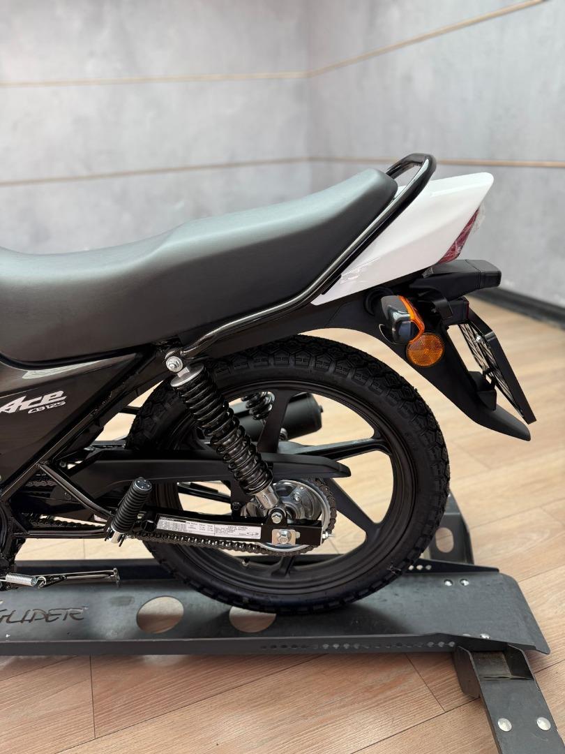Honda ACE 125 - White UB Leisure Bikes