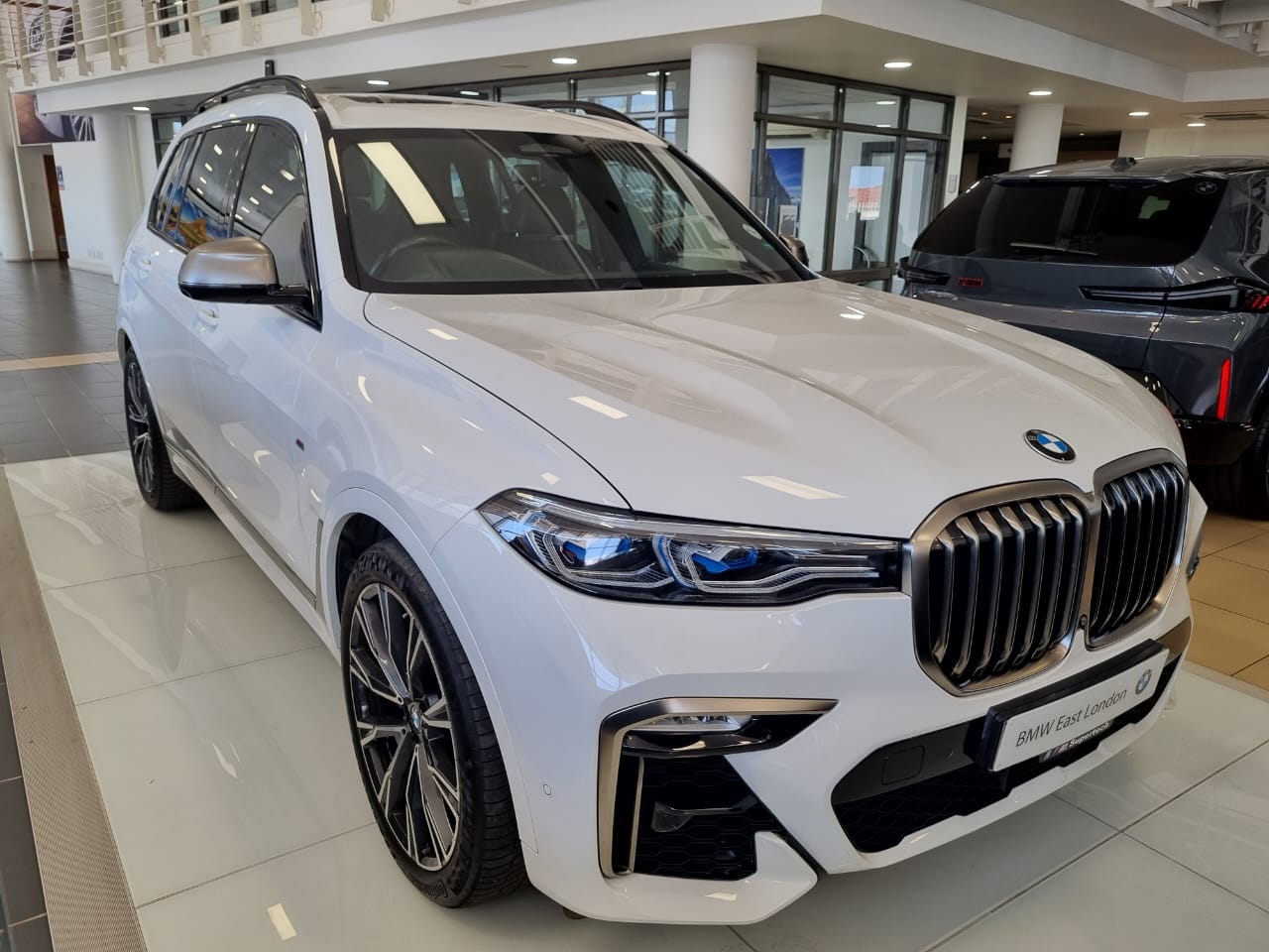 BMW X7 M50d BMW East London - Supertech
