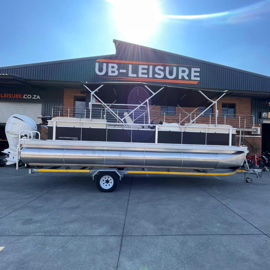 WATERMARK ASX 7500 Pontoon Boat with Yamaha 300hp V6 for sale