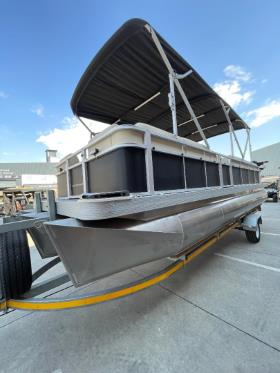 WATERMARK ASX 7500 Pontoon Boat with Yamaha 300hp V6 for sale