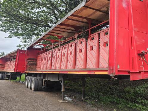 Henred Freuhauf TRIAXLE Tautliner United Truck Centre