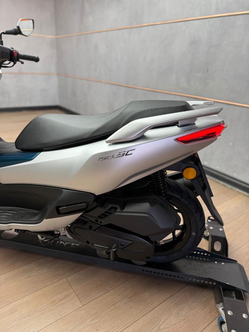 CFMOTO CF 150T Scooter - Space Silver UB Leisure Bikes
