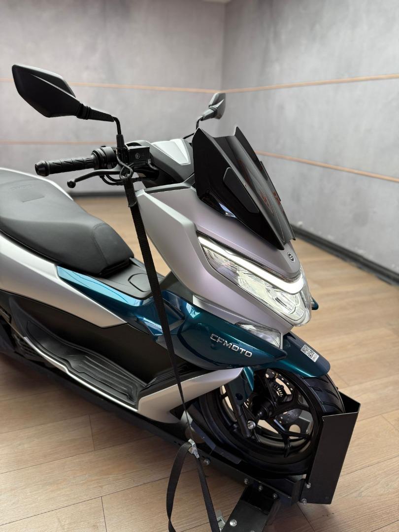 CFMOTO CF 150T Scooter - Space Silver UB Leisure Bikes